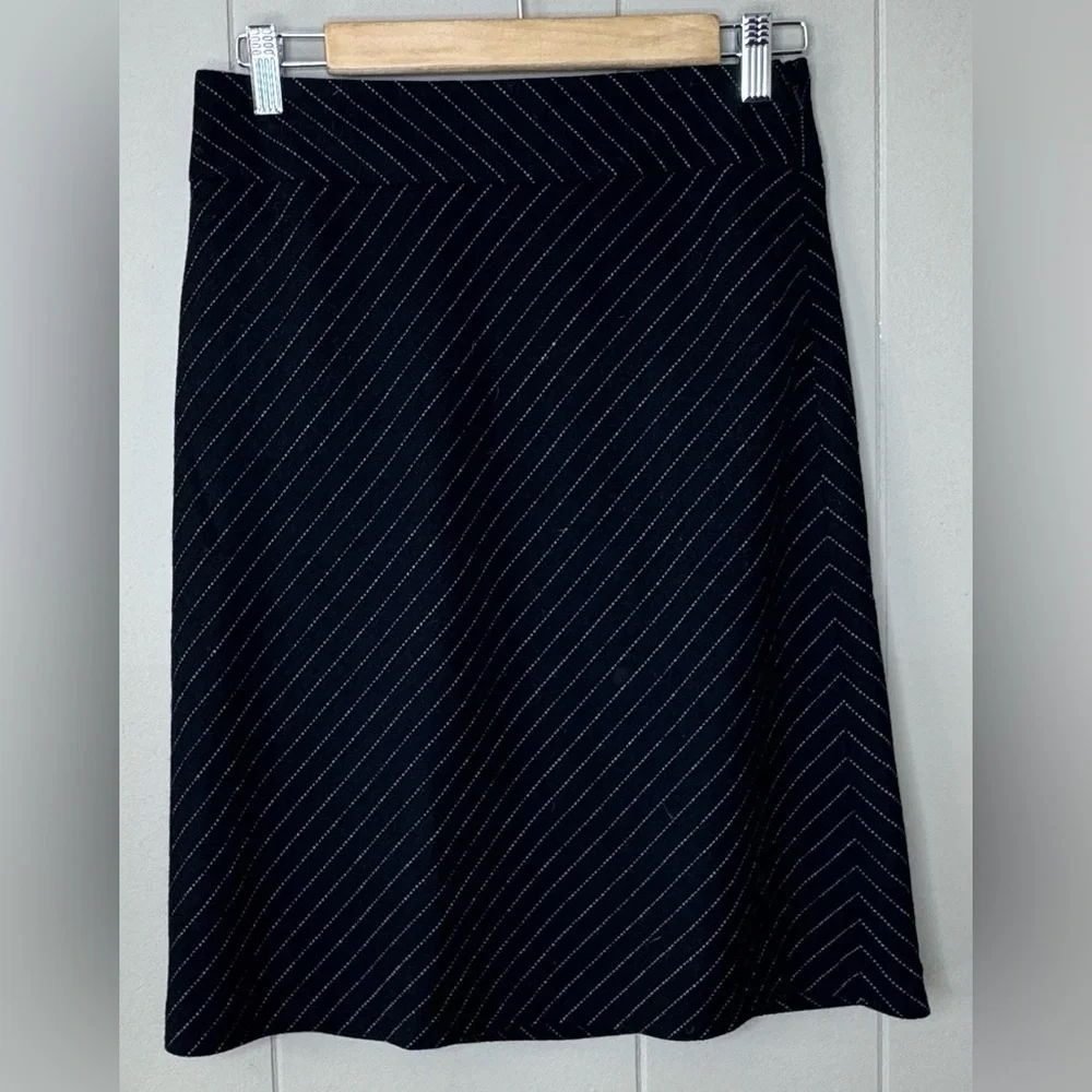 VTG Ann Taylor Loft Wool Blend Chevron Striped Lined Pencil Skirt Womens Size 2